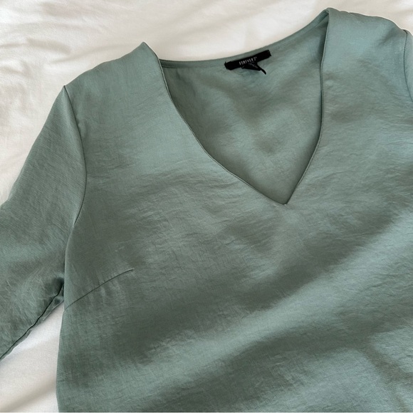 Forever 21 green blouse - Picture 3 of 6